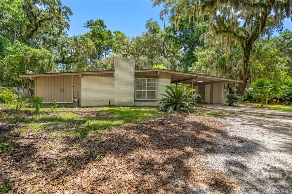 163 North Drive Savannah, GA 31406