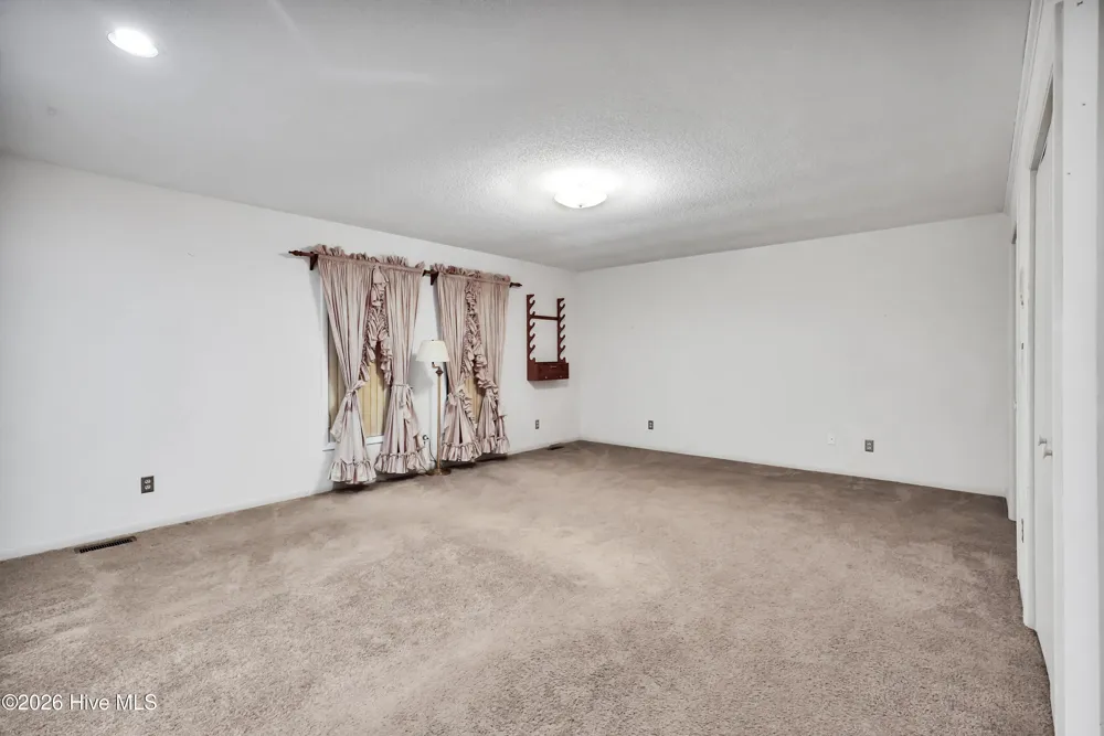 12285 Us Highway 421 Burgaw, NC 28425
