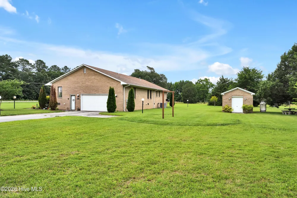 12285 Us Highway 421 Burgaw, NC 28425