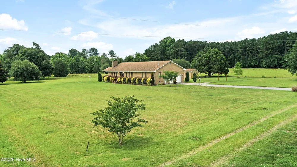 12285 Us Highway 421 Burgaw, NC 28425