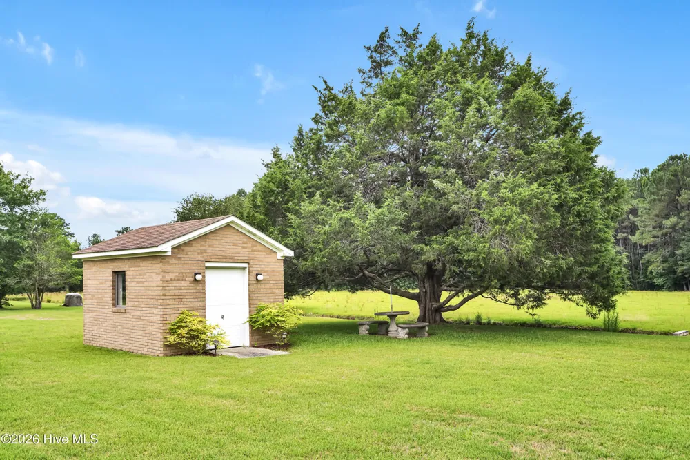 12285 Us Highway 421 Burgaw, NC 28425