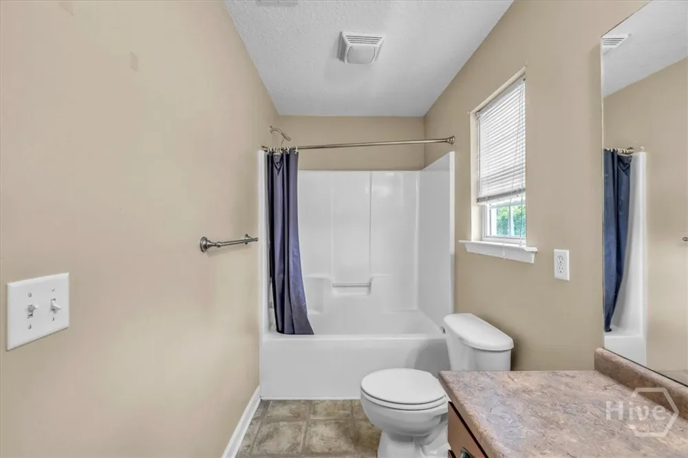 256 Savannah Lane Richmond Hill, GA 31324