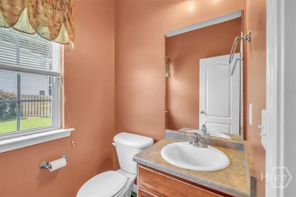 256 Savannah Lane Richmond Hill, GA 31324
