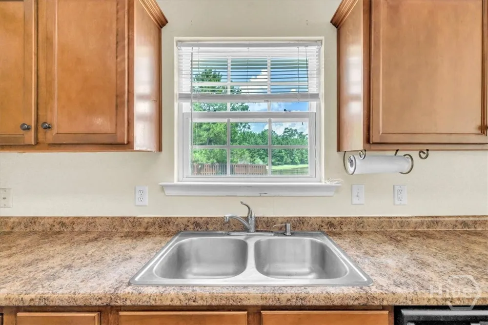 256 Savannah Lane Richmond Hill, GA 31324