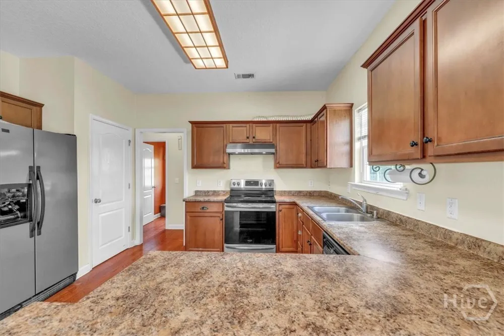 256 Savannah Lane Richmond Hill, GA 31324