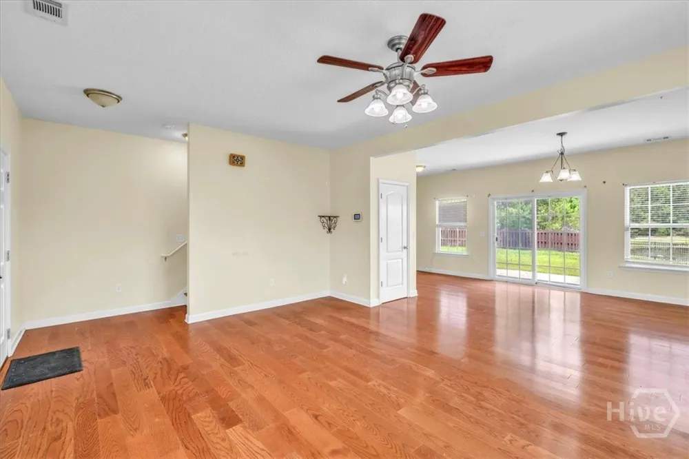 256 Savannah Lane Richmond Hill, GA 31324