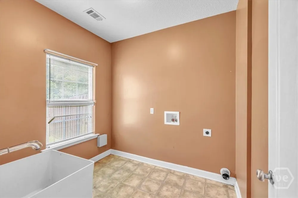256 Savannah Lane Richmond Hill, GA 31324