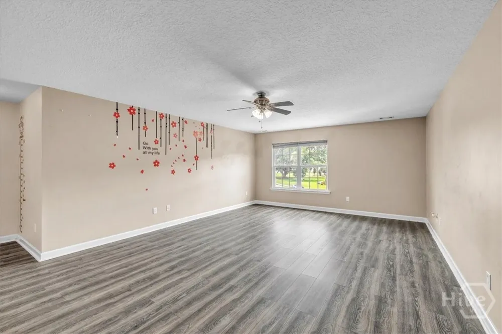 256 Savannah Lane Richmond Hill, GA 31324