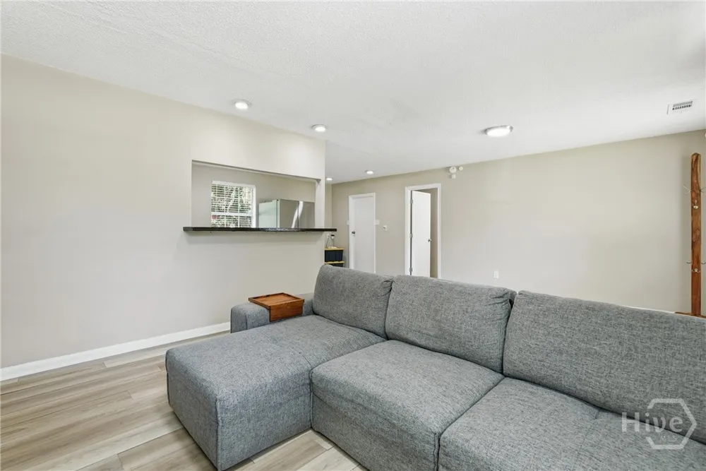 5616 Jan Street Savannah, GA 31406