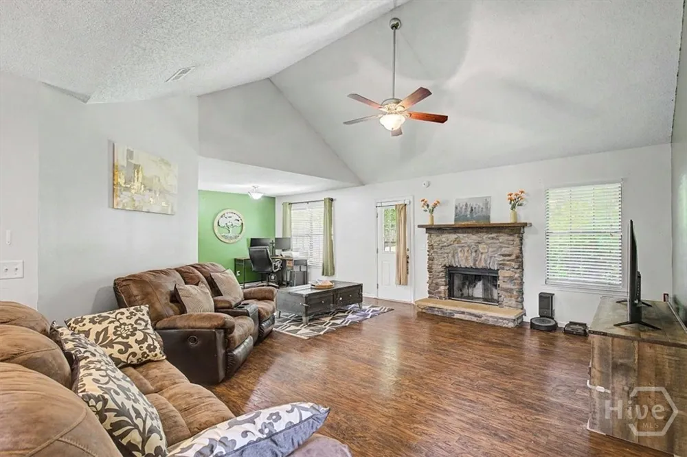 503 Creekview Drive Hinesville, GA 31313
