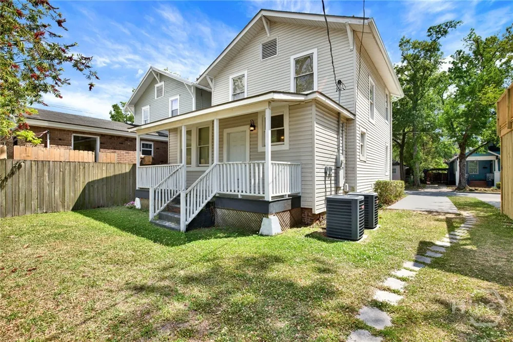 856 E 35th Street Savannah, GA 31401