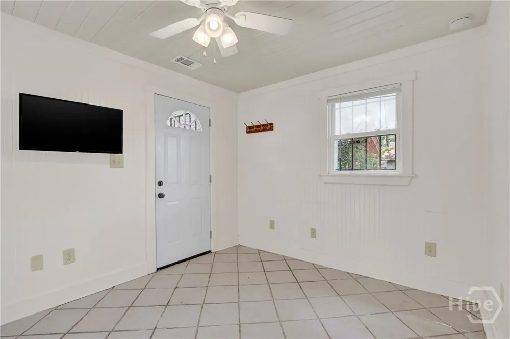 856 E 35th Street Savannah, GA 31401