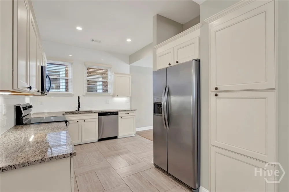856 E 35th Street Savannah, GA 31401