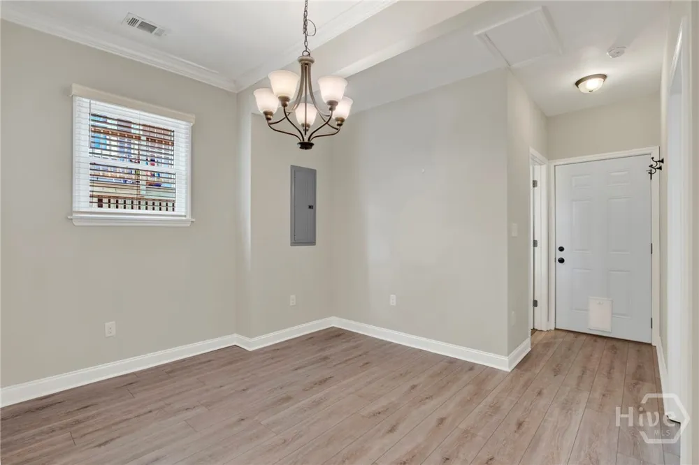 856 E 35th Street Savannah, GA 31401
