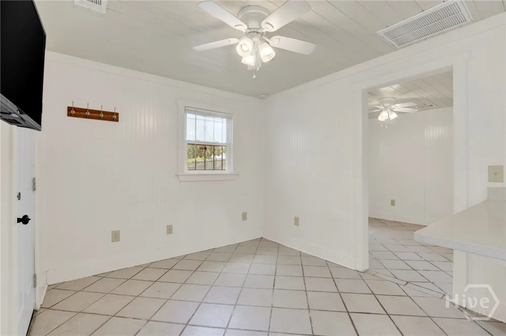 856 E 35th Street Savannah, GA 31401