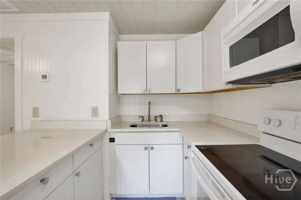 856 E 35th Street Savannah, GA 31401