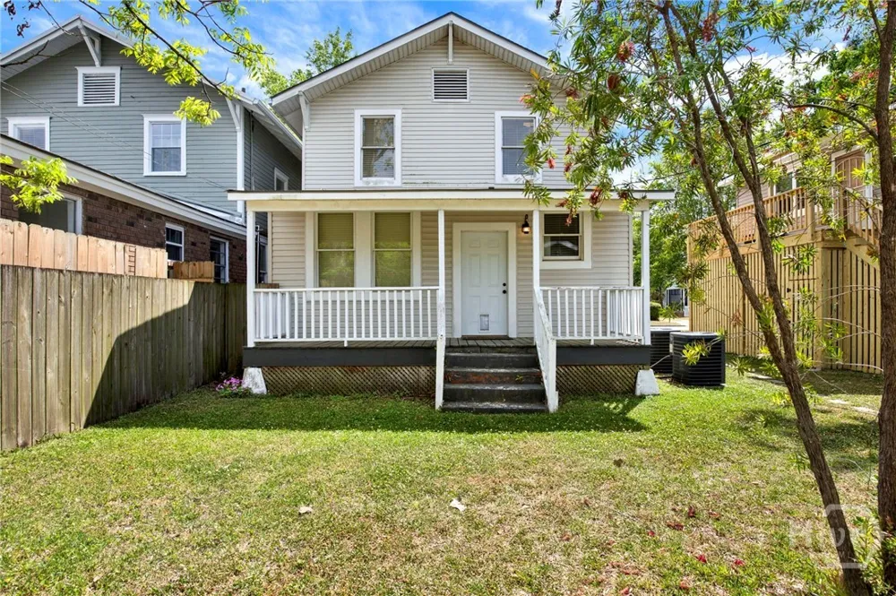 856 E 35th Street Savannah, GA 31401