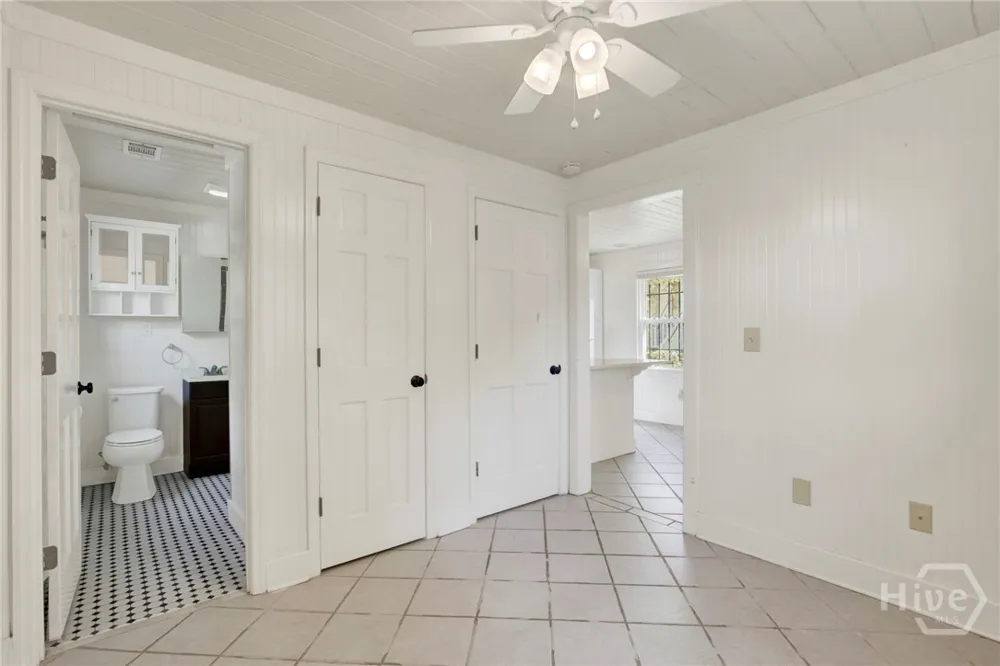 856 E 35th Street Savannah, GA 31401