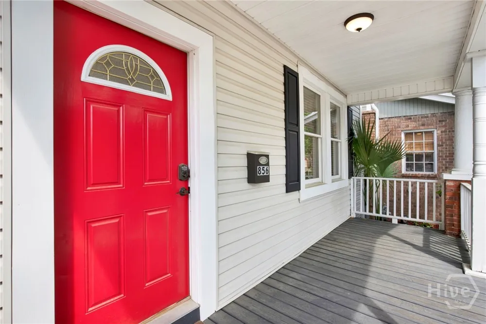 856 E 35th Street Savannah, GA 31401