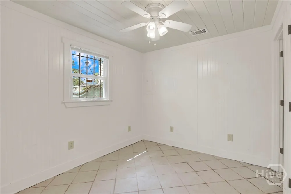 856 E 35th Street Savannah, GA 31401