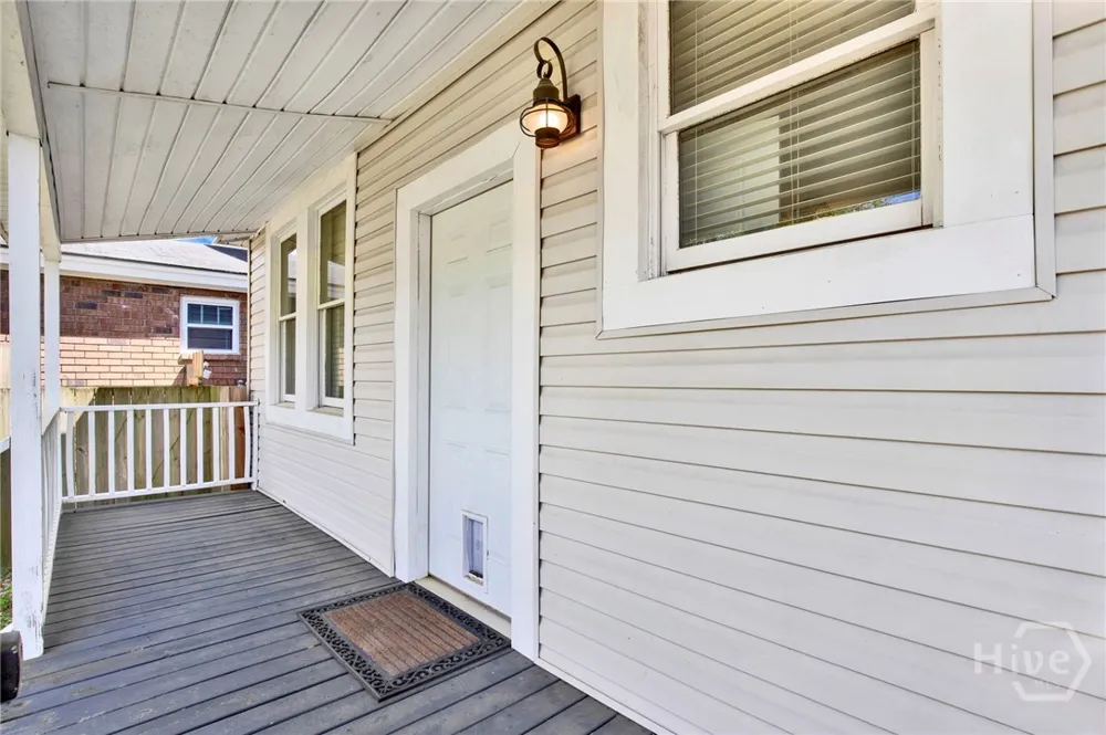 856 E 35th Street Savannah, GA 31401