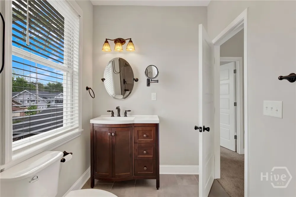 856 E 35th Street Savannah, GA 31401