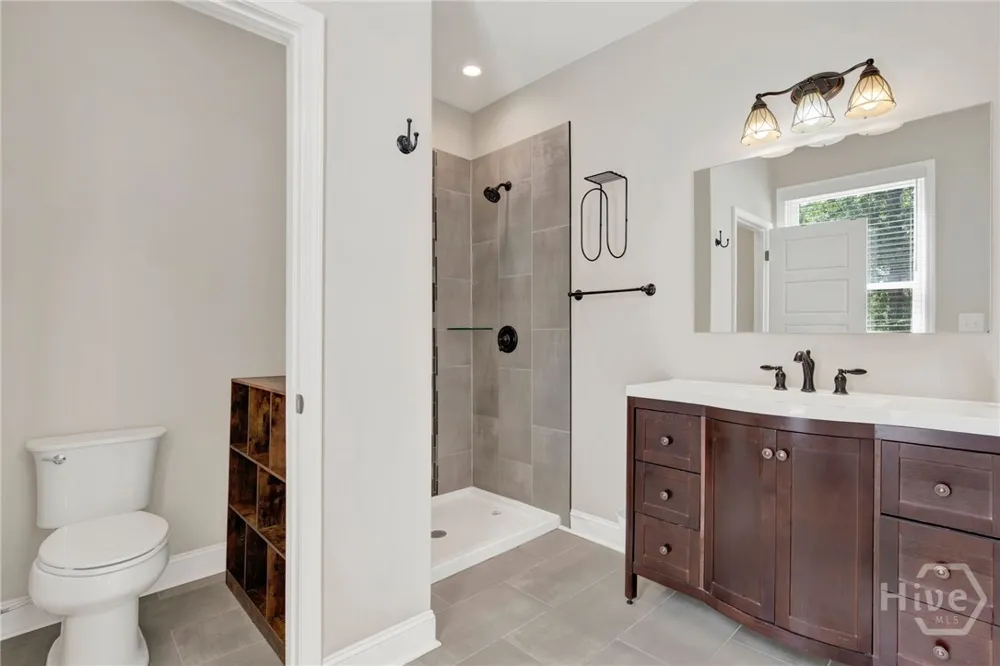856 E 35th Street Savannah, GA 31401