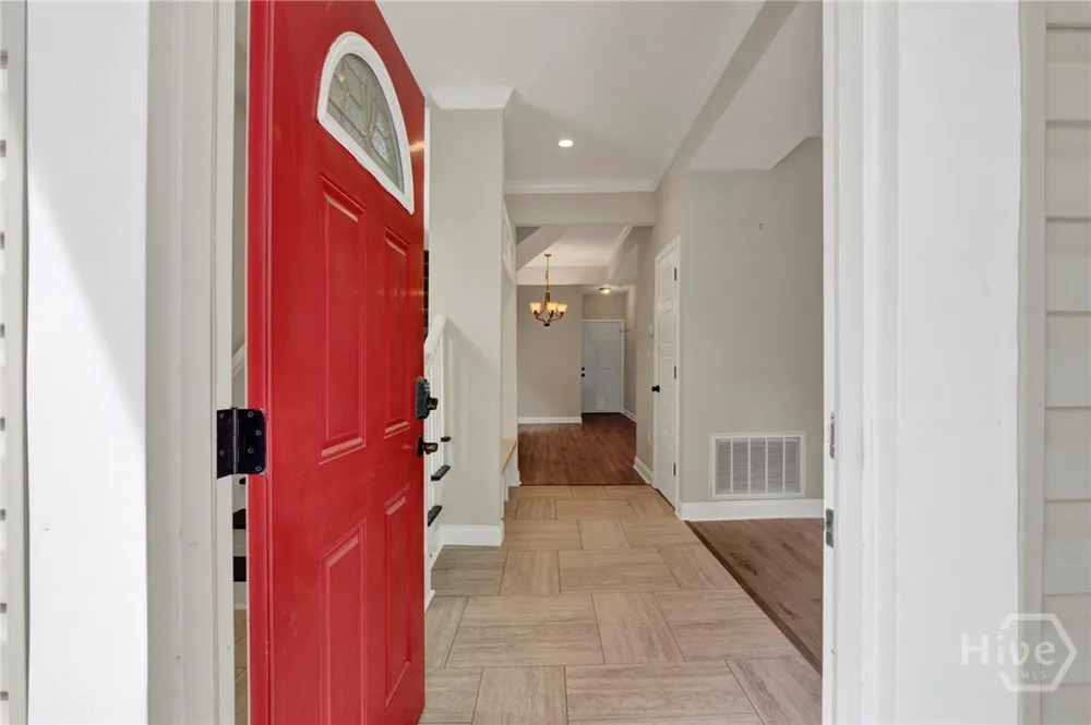 856 E 35th Street Savannah, GA 31401