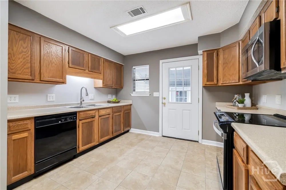 122 Smith Avenue Savannah, GA 31408