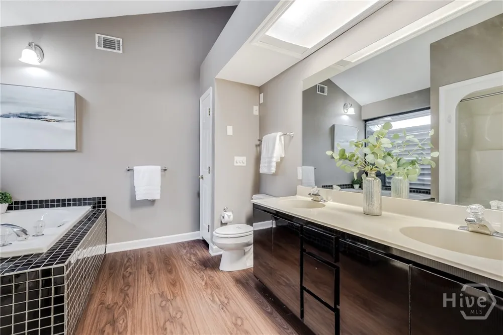 122 Smith Avenue Savannah, GA 31408