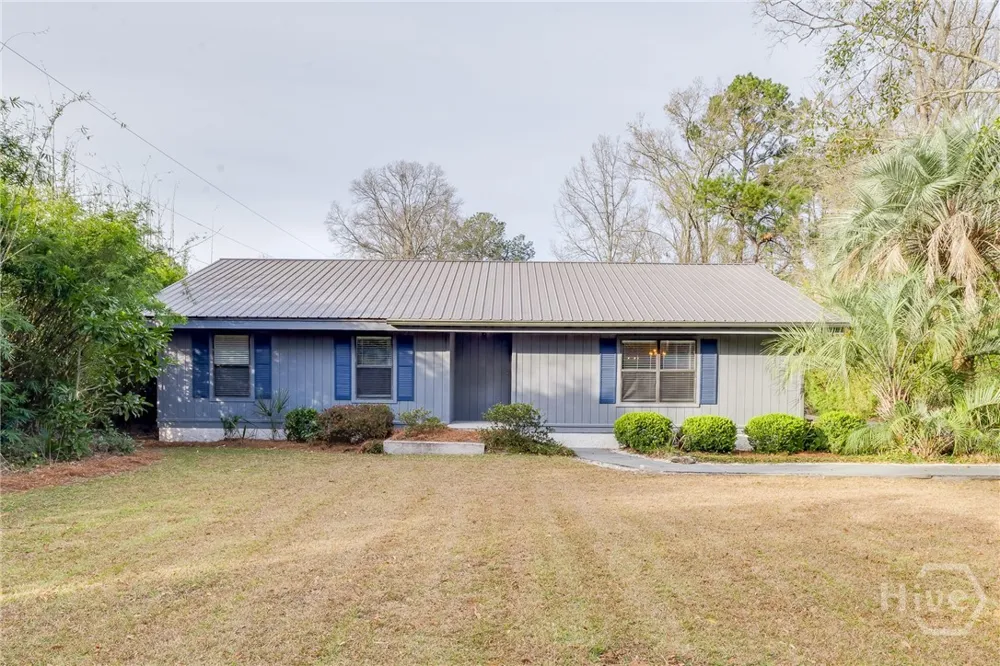 122 Smith Avenue Savannah, GA 31408
