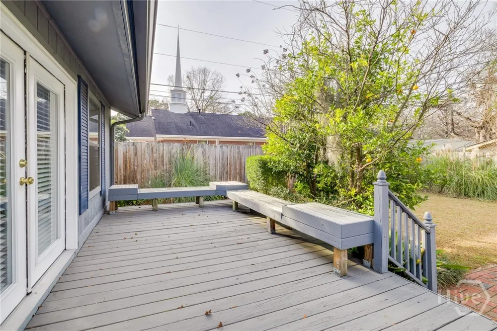 122 Smith Avenue Savannah, GA 31408