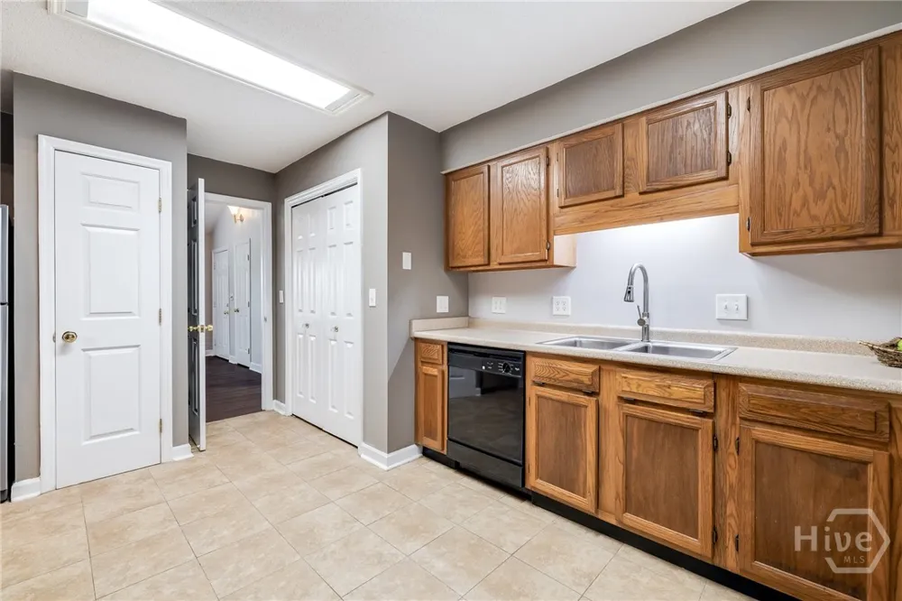 122 Smith Avenue Savannah, GA 31408