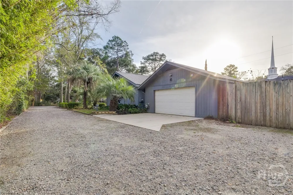 122 Smith Avenue Savannah, GA 31408