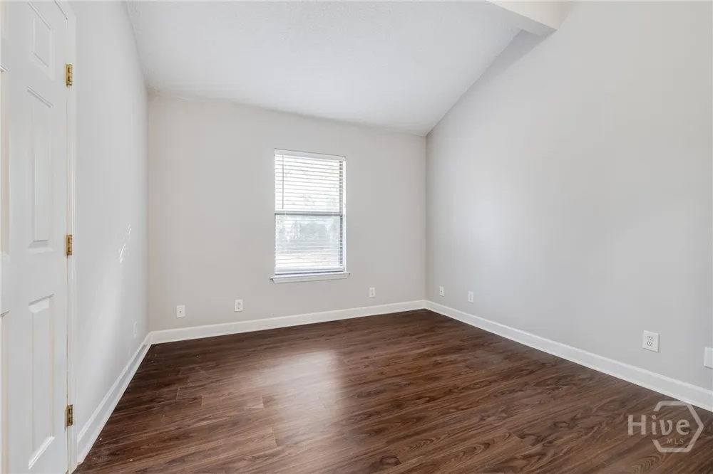 122 Smith Avenue Savannah, GA 31408