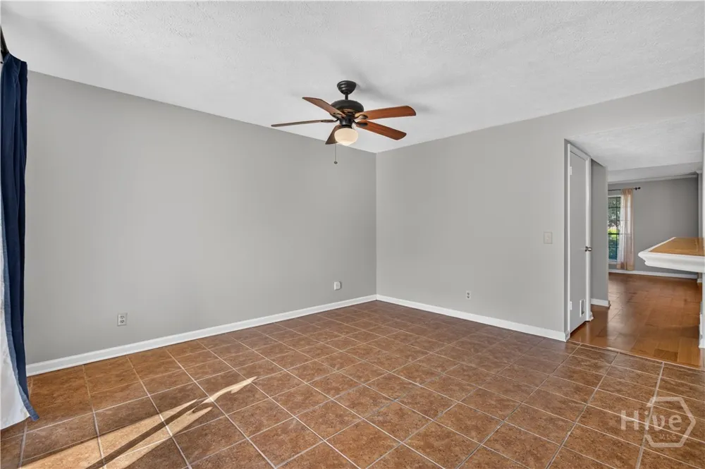 459 Mall Boulevard #23 Savannah, GA 31406