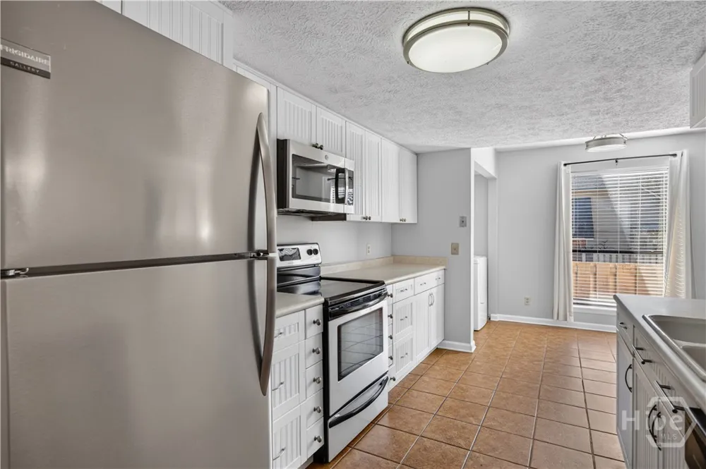 459 Mall Boulevard #23 Savannah, GA 31406