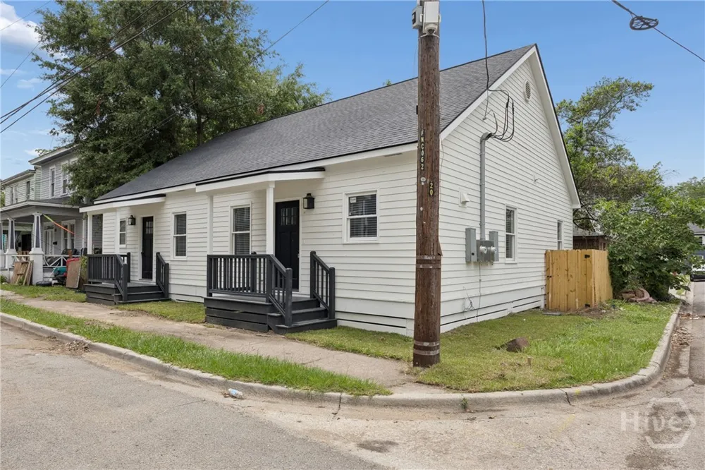 2203 Harden Street Savannah, GA 31415