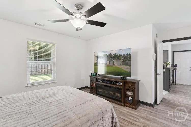 28 Twin Oaks Place Savannah, GA 31407