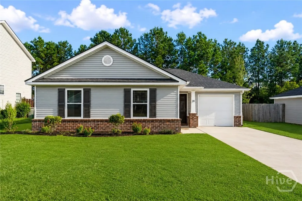 28 Twin Oaks Place Savannah, GA 31407