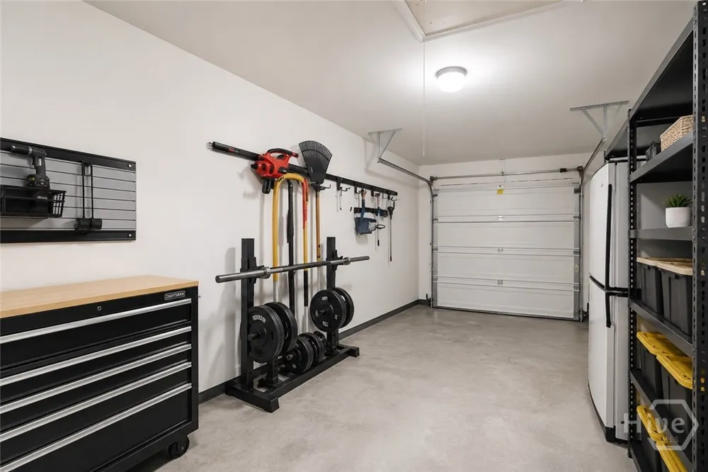 28 Twin Oaks Place Savannah, GA 31407