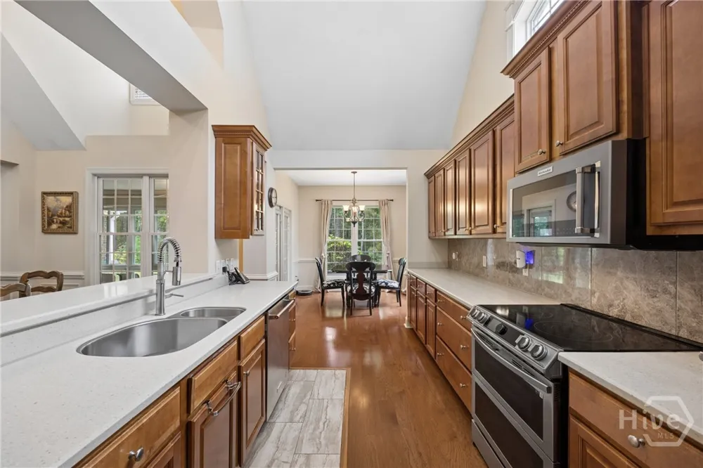 6 Misty Marsh Court Savannah, GA 31419