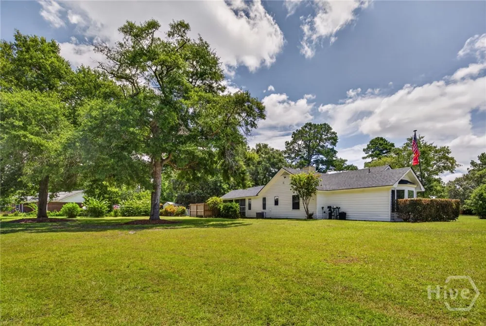 385 Lemans Drive Bloomingdale, GA 31302