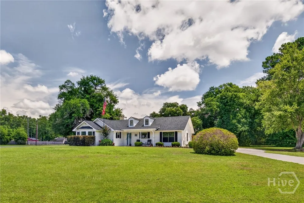 385 Lemans Drive Bloomingdale, GA 31302