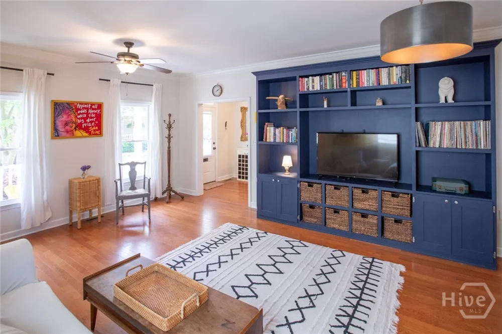 218 E 33rd Street Savannah, GA 31401