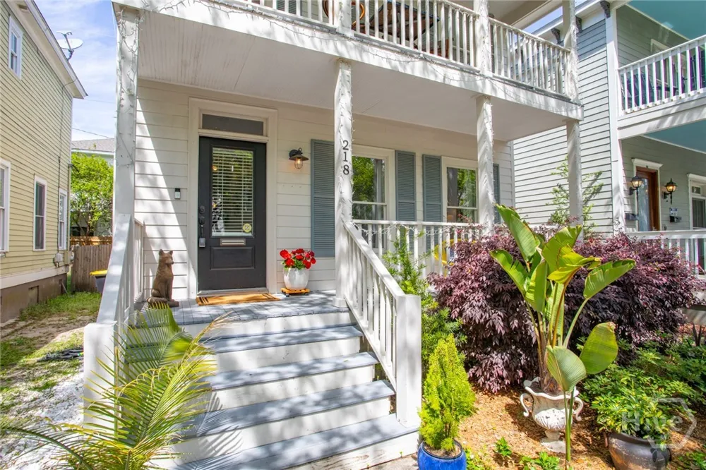 218 E 33rd Street Savannah, GA 31401