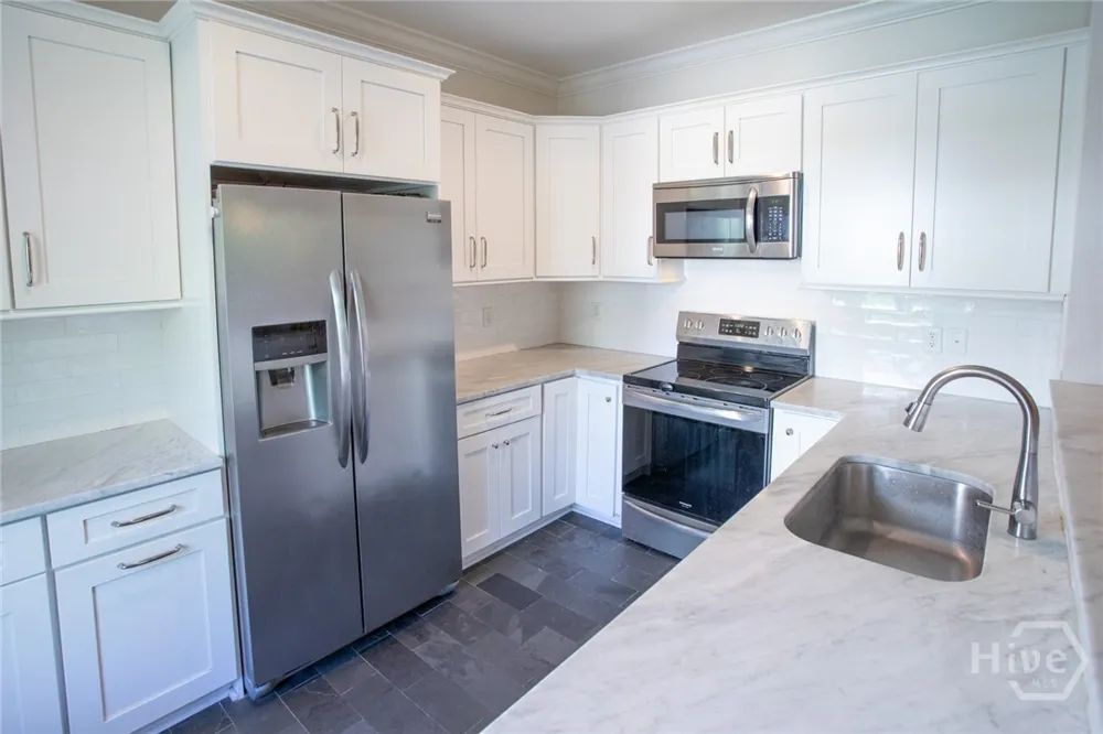 218 E 33rd Street Savannah, GA 31401