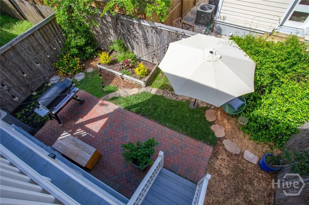 218 E 33rd Street Savannah, GA 31401