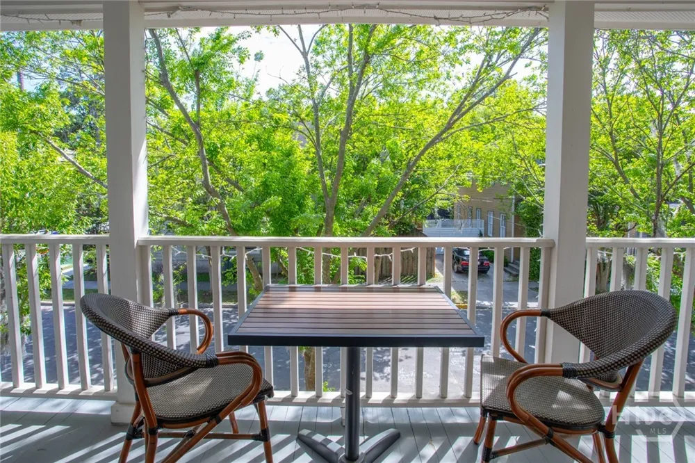 218 E 33rd Street Savannah, GA 31401