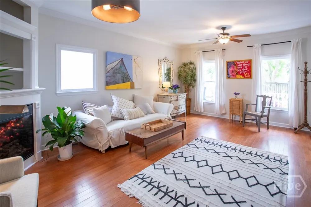 218 E 33rd Street Savannah, GA 31401